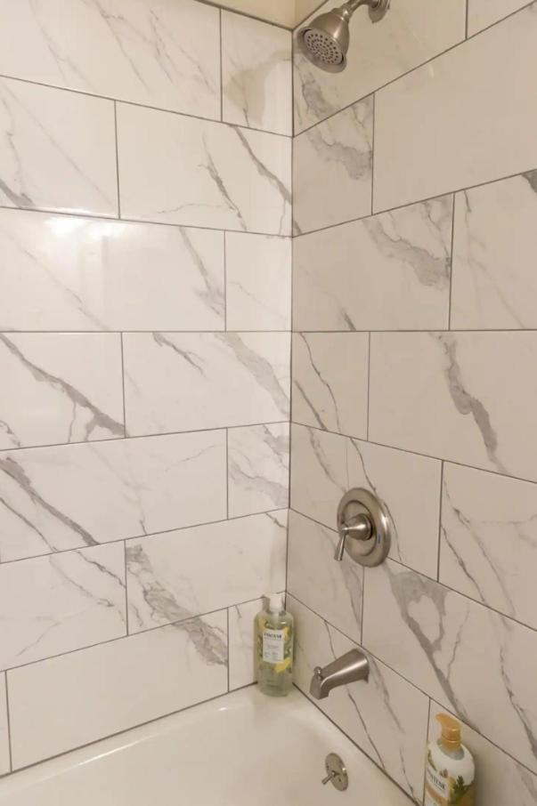 King Bed + Studio! Free Parking, Patio, Wfh Space! * Seattle